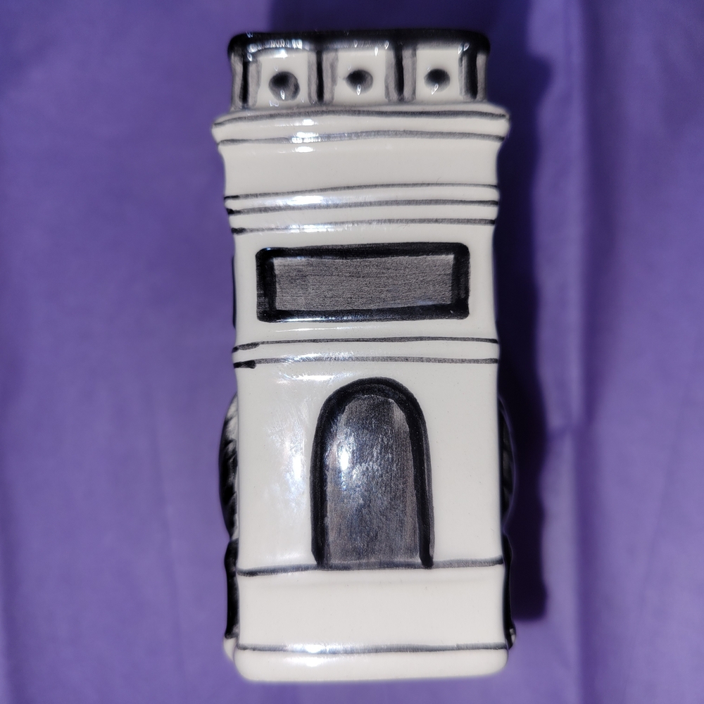 Black and White Eiffel Tower And L'Arc De Triomphe Parisian Ceramic Salt&Pepper - Picture 8 of 14